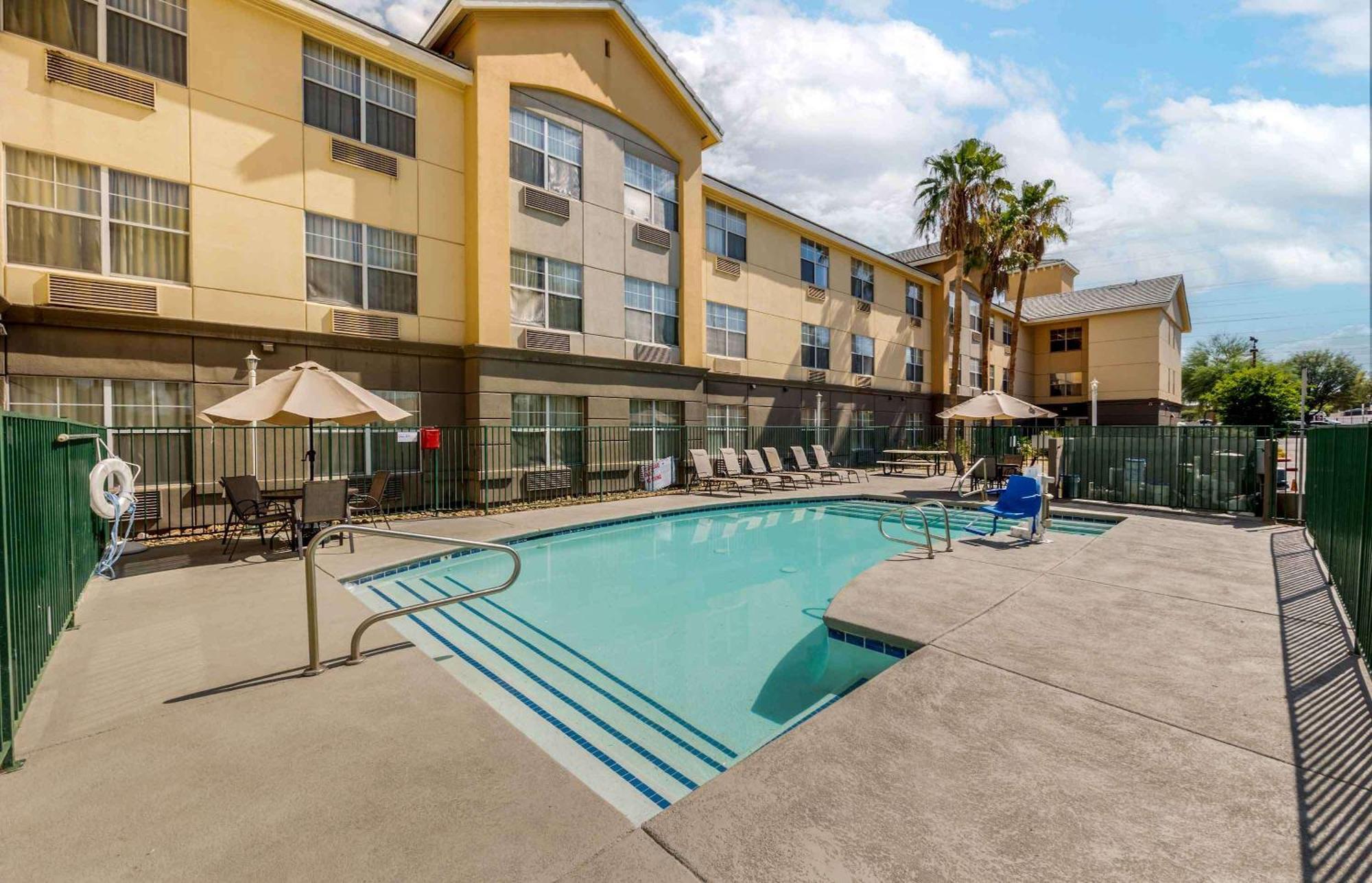 Mainstay Suites Las Vegas Flamingo Exteriör bild